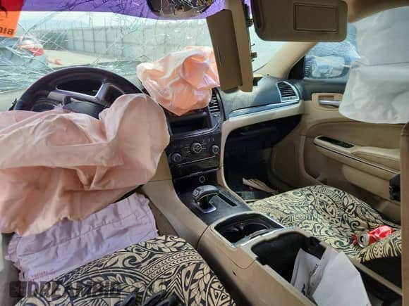 2012 Chrysler 300 z VIN 2C3CCAAG4CH138506, wystawiony jako Copart lot #71362215 z przebiegiem Nie podano mil oraz Szkoda całkowita • Salvage title. Historia ofert i sprzedaży dostępna na DreamBid. Obrazek 8.