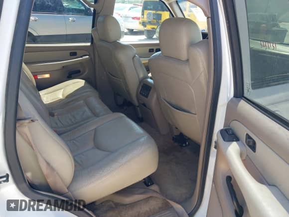 2003 Chevrolet Tahoe LT с VIN 1GNEC13Z73R298437, выставлен на аукционе IAAI как лот 42621174 с пробегом 227 552 миль миль и . История ставок и продаж доступна на DreamBid. Изображение 8.