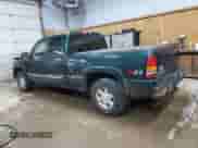 2004 GMC Sierra 1500 SLT z VIN 2GTEK19T941194072, wystawiony jako Copart lot #70002765 z przebiegiem 165 447 mil mil oraz Szkoda całkowita • Salvage title. Historia ofert i sprzedaży dostępna na DreamBid. Obrazek 2.