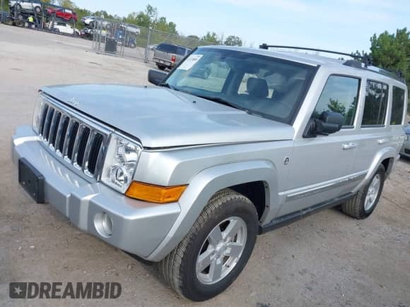 2008 Jeep Commander Limited с VIN 1J8HG58278C182722, выставлен на аукционе IAAI как лот 43174800 с пробегом 141 180 миль миль и . История ставок и продаж доступна на DreamBid. Изображение 2.