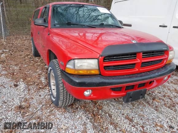 1999 Dodge Dakota SLT с VIN 1B7GL22Y2XS321380, выставлен на аукционе IAAI как лот 41720649 с пробегом 79 942 миль миль и . История ставок и продаж доступна на DreamBid. Изображение 6.