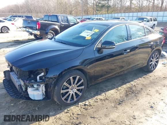 2018 Volvo S60 Inscription с VIN LYV402HK6JB163906, выставлен на аукционе IAAI как лот 41485767 с пробегом 72 184 миль миль и . История ставок и продаж доступна на DreamBid. Изображение 18.