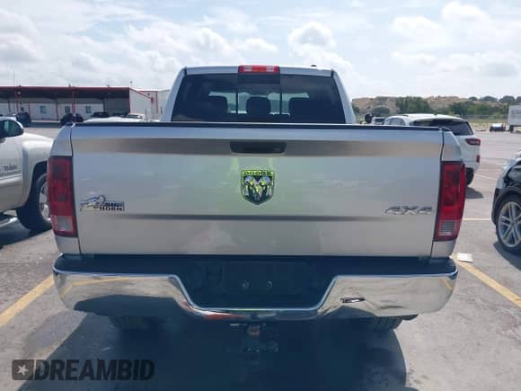 2010 Dodge 2500 SLT z VIN 3D7TT2CT9AG166493, wystawiony jako IAAI lot #42642589 z przebiegiem 108 826 mil mil oraz . Historia ofert i sprzedaży dostępna na DreamBid. Obrazek 16.