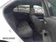 2018 Chevrolet Equinox LT z VIN 2GNAXJEV2J6196372, wystawiony jako IAAI lot #43393874 z przebiegiem 81 176 mil mil oraz . Historia ofert i sprzedaży dostępna na DreamBid. Obrazek 8.