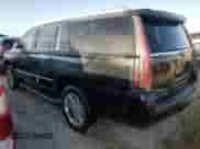 2020 Cadillac Escalade ESV z VIN 1GYS3GKJ6LR105974, wystawiony jako Copart lot #76017944 z przebiegiem 104 140 mil mil oraz Nie do naprawy • Non repairable. Historia ofert i sprzedaży dostępna na DreamBid. Obrazek 2.