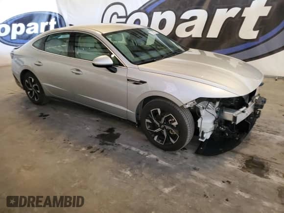 2025 Hyundai Sonata SEL с VIN KMHL64JA4SA486086, выставлен на аукционе Copart как лот 84370465 с пробегом 9 889 миль миль и Списание • Salvage title. История ставок и продаж доступна на DreamBid. Изображение 4.