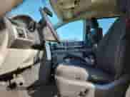 2010 Dodge Grand Caravan SXT z VIN 2D4RN5D10AR202081, wystawiony jako Copart lot #89920235 z przebiegiem 191 556 mil mil oraz Czysty tytuł • Clean title. Historia ofert i sprzedaży dostępna na DreamBid. Obrazek 7.