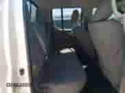 2019 Nissan Frontier SV z VIN 1N6AD0EV1KN881226, wystawiony jako Copart lot #52940635 z przebiegiem 80 112 mil mil oraz Szkoda całkowita • Salvage title. Historia ofert i sprzedaży dostępna na DreamBid. Obrazek 10.