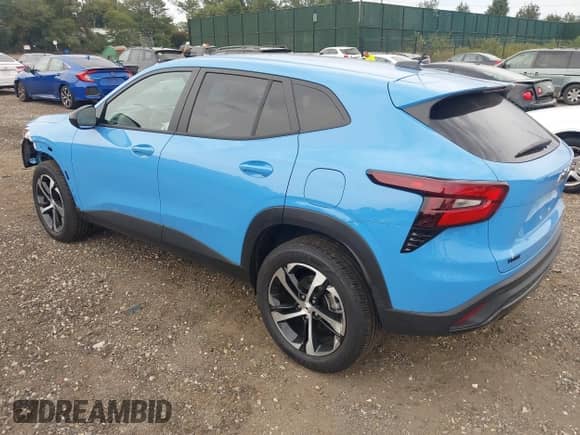 2024 Chevrolet Trax 1RS с VIN KL77LGE22RC223089, выставлен на аукционе IAAI как лот 43297357 с пробегом 8 982 миль миль и . История ставок и продаж доступна на DreamBid. Изображение 3.