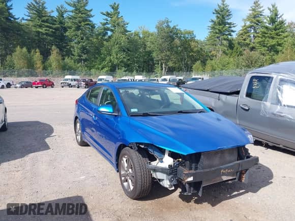 2017 Hyundai Elantra SE with VIN 5NPD84LFXHH092198, listed as a IAAI auction lot 43156293 with 166,712 mi miles and . Bid and sale history available at DreamBid. Image 1.