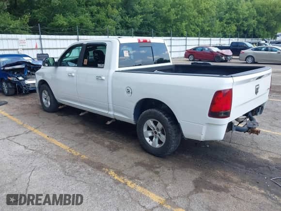 2016 Ram 1500 Outdoorsman z VIN 1C6RR7TM7GS326050, wystawiony jako IAAI lot #42678281 z przebiegiem 153 750 mil mil oraz . Historia ofert i sprzedaży dostępna na DreamBid. Obrazek 3.