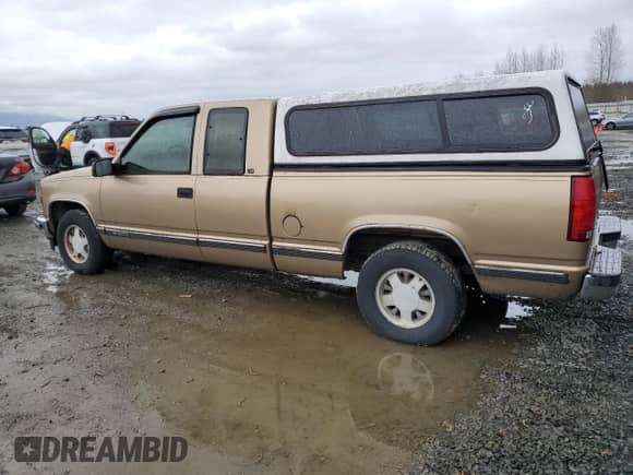 1999 Chevrolet Silverado 1500 with VIN 1GCEC19M5XR130662, listed as a Copart auction lot 50760845 with 246,414 mi miles and Clean title. Bid and sale history available at DreamBid. Image 2.
