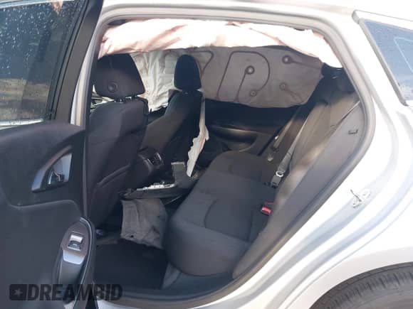 2022 Chevrolet Malibu LT z VIN 1G1ZD5ST5NF173929, wystawiony jako IAAI lot #43243086 z przebiegiem 47 137 mil mil oraz . Historia ofert i sprzedaży dostępna na DreamBid. Obrazek 8.