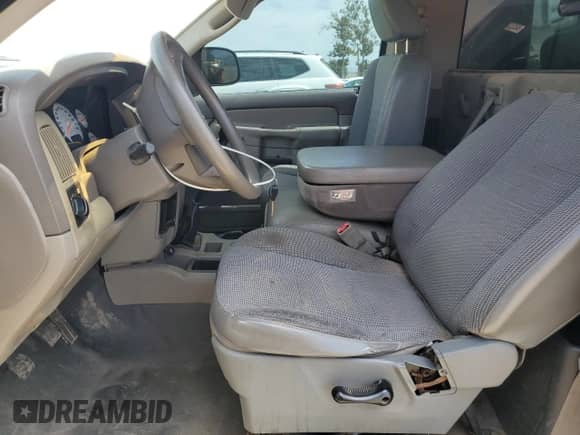 2002 Dodge 1500 z VIN 1D7HA16K52J231459, wystawiony jako Copart lot #63093345 z przebiegiem 332 451 mil mil oraz Szkoda całkowita • Salvage title. Historia ofert i sprzedaży dostępna na DreamBid. Obrazek 7.