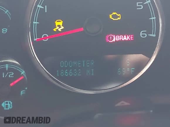 2012 Chevrolet Suburban LT с VIN 1GNSKJE77CR241592, выставлен на аукционе IAAI как лот 42522470 с пробегом 186 632 миль миль и . История ставок и продаж доступна на DreamBid. Изображение 15.