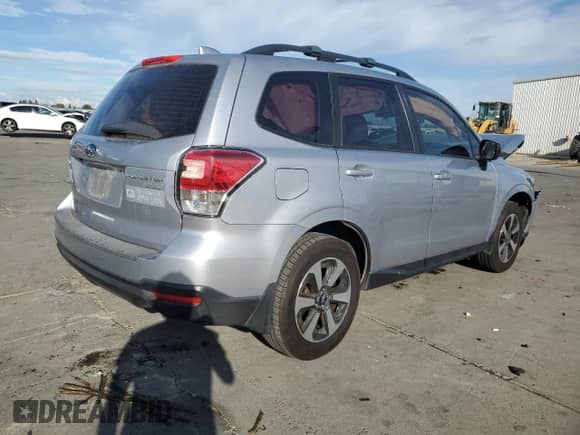2017 Subaru Forester z VIN JF2SJABCXHH509160, wystawiony jako Copart lot #84607595 z przebiegiem 80 195 mil mil oraz Szkoda całkowita • Salvage title. Historia ofert i sprzedaży dostępna na DreamBid. Obrazek 3.