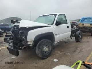 2005 Chevrolet Silverado 3500 SRW Wrk Trk z VIN 1GCHK34U05E308260, wystawiony jako Copart lot #58187445 z przebiegiem Nie podano mil oraz Szkoda całkowita • Salvage title. Historia ofert i sprzedaży dostępna na DreamBid. Obrazek 1.