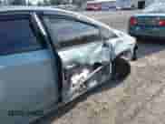 2015 Toyota Prius Four z VIN JTDKN3DU8F1945564, wystawiony jako IAAI lot #42784815 z przebiegiem 253 973 mil mil oraz . Historia ofert i sprzedaży dostępna na DreamBid. Obrazek 6.