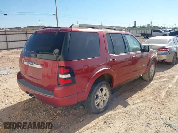 2008 Ford Explorer XLT z VIN 1FMEU63E78UA66453, wystawiony jako IAAI lot #43465622 z przebiegiem 160 172 mil mil oraz . Historia ofert i sprzedaży dostępna na DreamBid. Obrazek 4.