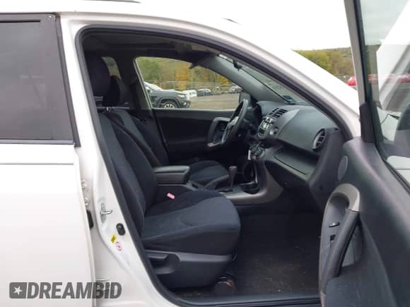 2007 Toyota RAV4 Sport with VIN JTMBD32V575095756, listed as a IAAI auction lot 43429336 with 185,701 mi miles and . Bid and sale history available at DreamBid. Image 5.