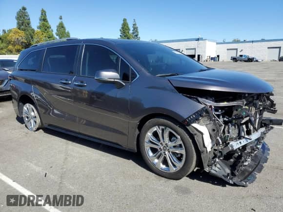 2022 Toyota Sienna Platinum с VIN 5TDERKEC8NS123611, выставлен на аукционе Copart как лот 86436405 с пробегом 26 341 миль миль и Списание • Salvage title. История ставок и продаж доступна на DreamBid. Изображение 4.