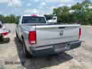 2018 Ram 1500 Tradesman с VIN 3C6JR6DG8JG129127, выставлен на аукционе IAAI как лот 42540299 с пробегом 117 414 миль миль и . История ставок и продаж доступна на DreamBid. Изображение 3.