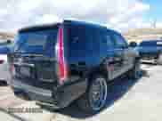 2014 Cadillac Escalade Premium z VIN 1GYS3CEF2ER237164, wystawiony jako IAAI lot #41535214 z przebiegiem 71 374 mil mil oraz . Historia ofert i sprzedaży dostępna na DreamBid. Obrazek 4.