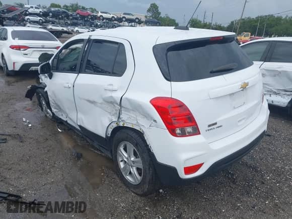 2022 Chevrolet Trax LS с VIN KL7CJNSM7NB543376, выставлен на аукционе IAAI как лот 42245284 с пробегом 74 681 миль миль и . История ставок и продаж доступна на DreamBid. Изображение 3.