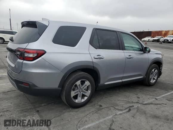 2025 Honda Pilot EX-L с VIN 5FNYG2H46SB021618, выставлен на аукционе Copart как лот 68954195 с пробегом 18 082 миль миль и Списание • Salvage title. История ставок и продаж доступна на DreamBid. Изображение 3.