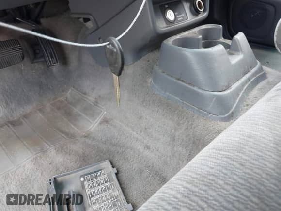 2000 Nissan Frontier XE with VIN 1N6DD26S7YC359637, listed as a IAAI auction lot 42752725 with 340,199 mi miles and . Bid and sale history available at DreamBid. Image 11.