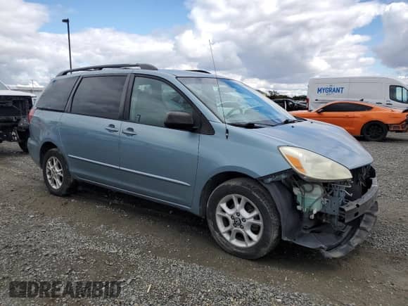 2005 Toyota Sienna LE with VIN 5TDBA23C05S032202, listed as a Copart auction lot 86481275 with 214,786 mi miles and Salvage title. Bid and sale history available at DreamBid. Image 4.