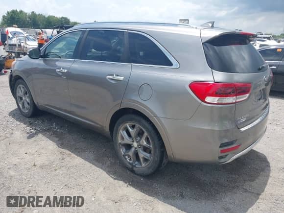 2016 Kia Sorento SXL with VIN 5XYPK4A58GG115170, listed as a IAAI auction lot 42689300 with 123,640 mi miles and . Bid and sale history available at DreamBid. Image 3.