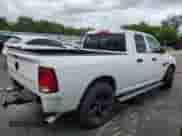 2018 Ram 1500 Tradesman z VIN 1C6RR6FT2JS100454, wystawiony jako Copart lot #64715365 z przebiegiem 145 068 mil mil oraz Szkoda całkowita • Salvage title. Historia ofert i sprzedaży dostępna na DreamBid. Obrazek 3.