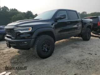 2025 Ram 1500 RHO с VIN 1C6SRFUP2SN716789, выставлен на аукционе Copart как лот 67345525 с пробегом 3 039 миль миль и Списание • Salvage title. История ставок и продаж доступна на DreamBid. Изображение 1.