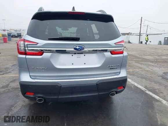 2024 Subaru Ascent Touring with VIN 4S4WMAWD0R3454139, listed as a IAAI auction lot 41471310 with 196 mi miles and . Bid and sale history available at DreamBid. Image 16.