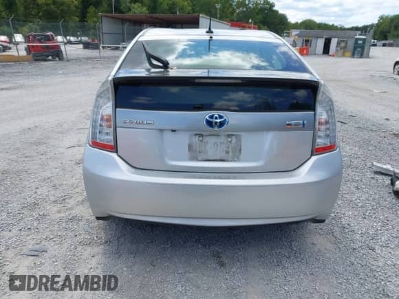 2014 Toyota Prius z VIN JTDKN3DP9E3050159, wystawiony jako IAAI lot #43084500 z przebiegiem 207 583 mil mil oraz . Historia ofert i sprzedaży dostępna na DreamBid. Obrazek 17.