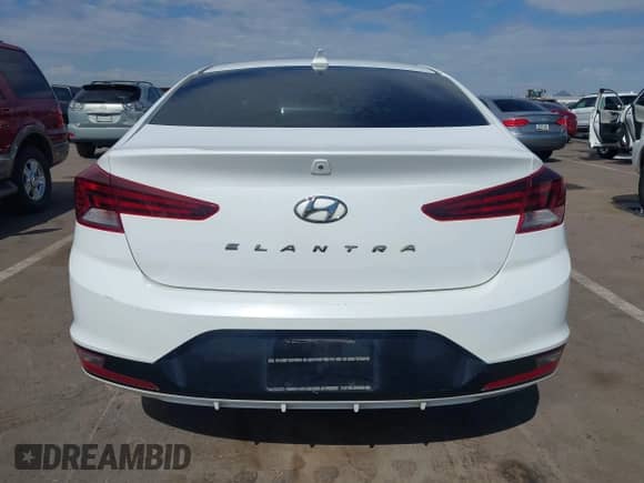 2019 Hyundai Elantra SEL с VIN 5NPD84LF9KH423585, выставлен на аукционе IAAI как лот 43400643 с пробегом 83 802 миль миль и . История ставок и продаж доступна на DreamBid. Изображение 17.