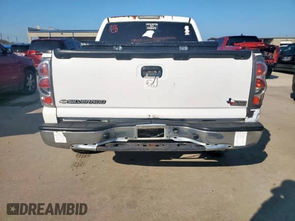 2007 Chevrolet Silverado 1500 LS with VIN 2GCEC13V171128790, listed as a Copart auction lot 68466575 with 312,729 mi miles and Salvage title. Bid and sale history available at DreamBid. Image 6.