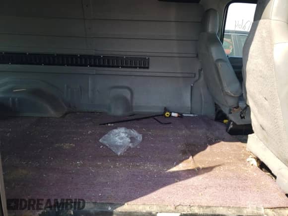 2011 Ford Econoline Cargo Commercial с VIN 1FTNS2EW9BDA13916, выставлен на аукционе Copart как лот 67259264 с пробегом Не указан миль и Списание • Salvage title. История ставок и продаж доступна на DreamBid. Изображение 10.