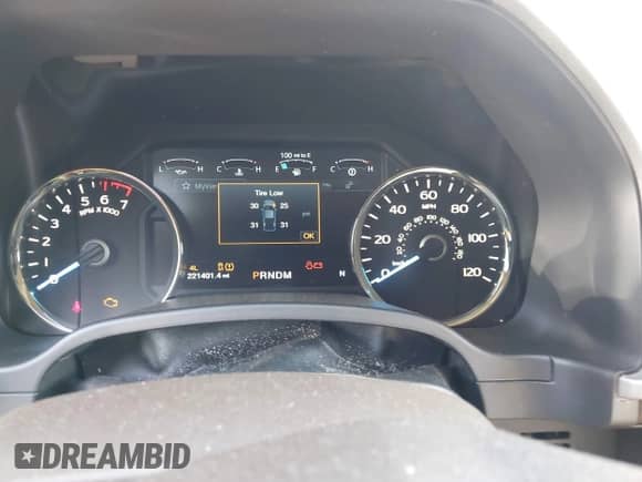 2018 Ford F-150 XL z VIN 1FTEW1EG1JFE55731, wystawiony jako IAAI lot #43173595 z przebiegiem 221 401 mil mil oraz . Historia ofert i sprzedaży dostępna na DreamBid. Obrazek 7.