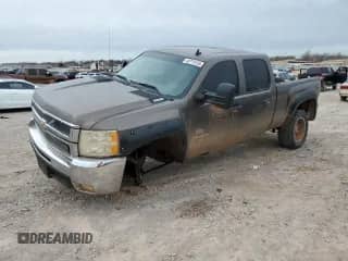 2008 Chevrolet Silverado 2500HD 2LT с VIN 1GCHK23668F157470, выставлен на аукционе Copart как лот 48719155 с пробегом 217 295 миль миль и Списание • Salvage title. История ставок и продаж доступна на DreamBid. Изображение 1.