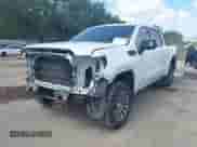 2022 GMC Sierra 1500 AT4 с VIN 1GTPUEEL2NZ523557, выставлен на аукционе IAAI как лот 42146575 с пробегом 67 958 миль миль и . История ставок и продаж доступна на DreamBid. Изображение 2.