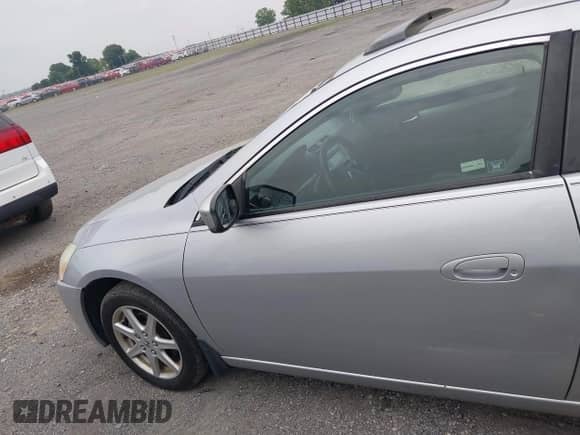 2004 Honda Accord EX z VIN 1HGCM82664A010907, wystawiony jako IAAI lot #42457047 z przebiegiem 215 607 mil mil oraz . Historia ofert i sprzedaży dostępna na DreamBid. Obrazek 16.