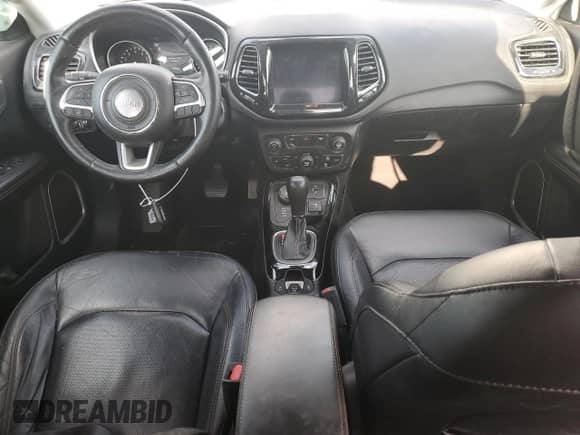 2018 Jeep Compass Limited z VIN 3C4NJDCB3JT115137, wystawiony jako Copart lot #68334465 z przebiegiem 70 768 mil mil oraz Szkoda całkowita • Salvage title. Historia ofert i sprzedaży dostępna na DreamBid. Obrazek 8.