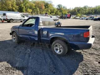 2002 Chevrolet S-10 LS с VIN 1GCCS145128128898, выставлен на аукционе Copart как лот 72955604 с пробегом Не указан миль и Списание • Salvage title. История ставок и продаж доступна на DreamBid. Изображение 2.