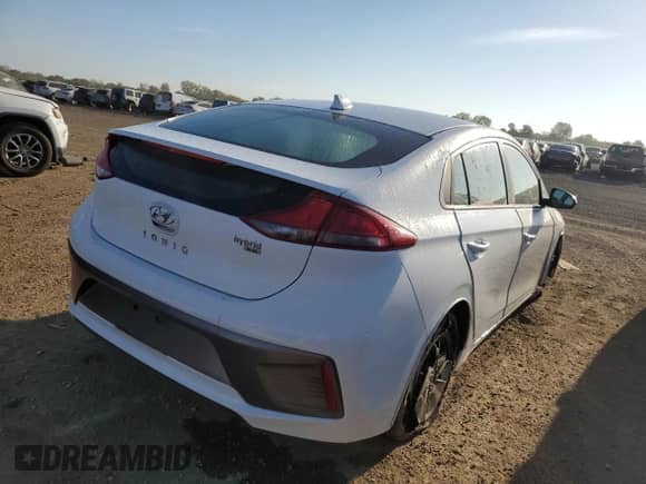 2020 Hyundai Ioniq Blue с VIN KMHC65LC7LU215902, выставлен на аукционе Copart как лот 84014045 с пробегом 39 912 миль миль и Списание • Salvage title. История ставок и продаж доступна на DreamBid. Изображение 3.