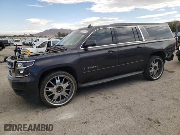 2017 Chevrolet Suburban LT с VIN 1GNSCHKC0HR117209, выставлен на аукционе Copart как лот 77014054 с пробегом 62 297 миль миль и Списание • Salvage title. История ставок и продаж доступна на DreamBid. Изображение 1.