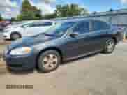 2013 Chevrolet Impala LS z VIN 2G1WF5E3XD1253287, wystawiony jako Copart lot #68584925 z przebiegiem 186 826 mil mil oraz Czysty tytuł • Clean title. Historia ofert i sprzedaży dostępna na DreamBid. Obrazek 1.