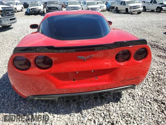 2013 Chevrolet Corvette 1LT z VIN 1G1YE2DWXD5103782, wystawiony jako Copart lot #69299815 z przebiegiem 29 149 mil mil oraz Szkoda całkowita • Salvage title. Historia ofert i sprzedaży dostępna na DreamBid. Obrazek 6.