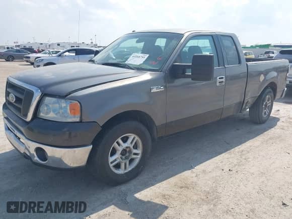 2007 Ford F-150 STX z VIN 1FTRX12W47FB83680, wystawiony jako IAAI lot #43268755 z przebiegiem 184 920 mil mil oraz . Historia ofert i sprzedaży dostępna na DreamBid. Obrazek 2.